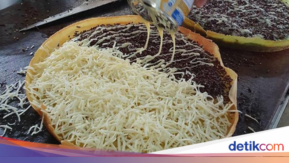 Martabak Mas Damar: Kenikmatan yang Menggigit di Damalang